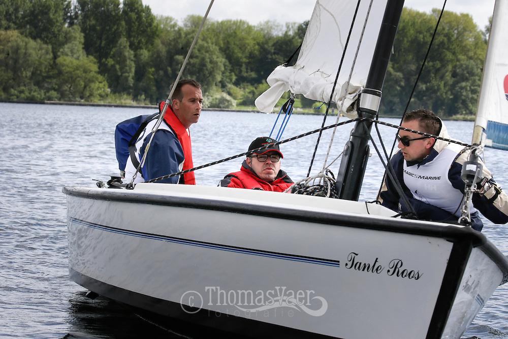 Special Olympics European Unified Sailing Regatta in Rotterdam. Unified Sailing brengt mensen met en zonder verstandelijke beperking samen in hetzelfde zeilteam met als doel het vergroten van het gevoel van eigenwaarde, positieve beeldvorming en plezier maken op het water. Het gaat om ‘Changing Lives, Changing Attitudes’. Deze primeur betekent een belangrijke impuls voor het verder ontwikkelen van het aangepast zeilen in Nederland en de rest van Europa. Op zaterdag 14 en zondag 15 mei werden de wedstrijden gevaren worden op de WSVR wedstrijdlocatie aan de Kralingse Plassen.